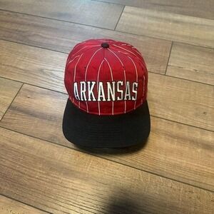 Vintage Starter Arkansas Razorbacks Pinstriped SnapBack Hat‎ Red Black